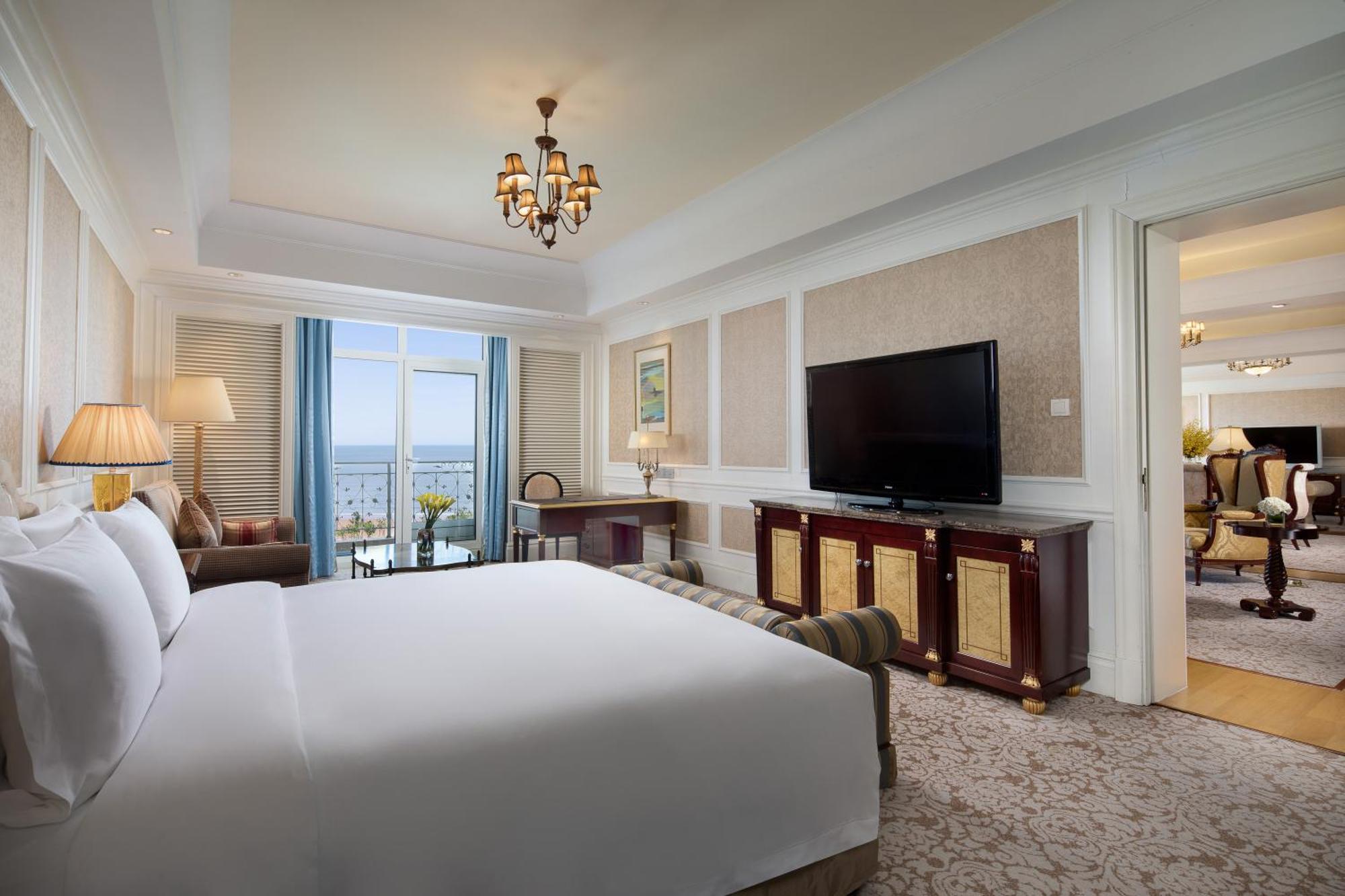 Crowne Plaza Ocean Spring Resort By Ihg Jimo Exterior foto